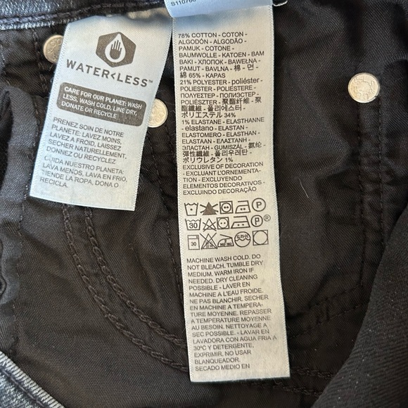 Levi’s | Women’s Dark Blue Premium 725 Highwaist Kickboot Side Slit Jeans, 28x34 - Picture 3 of 13